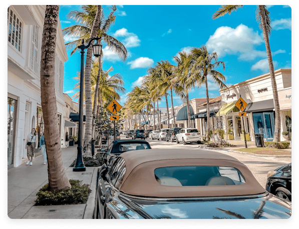 Photo of a street in Palm Beach
